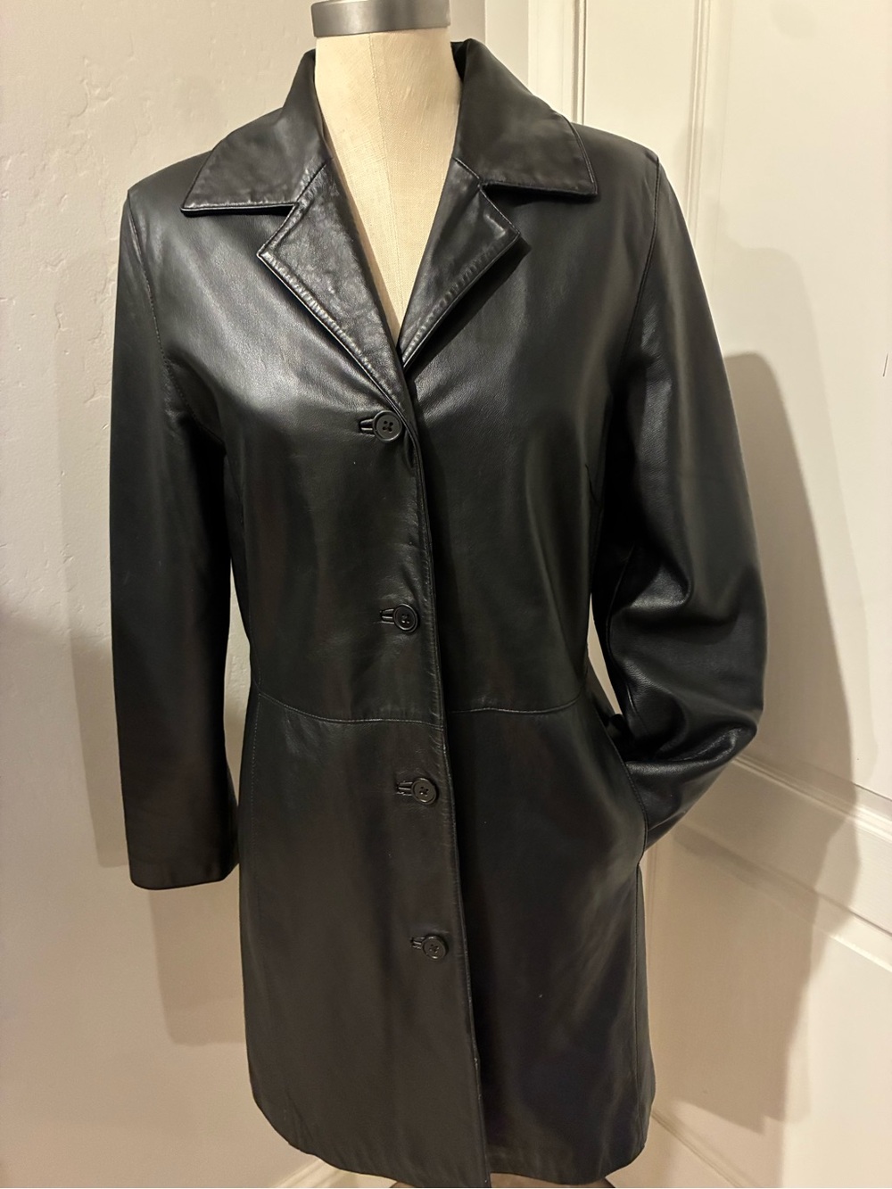 Vintage 80s-90s Black Leather Button-Front Women's Coat L